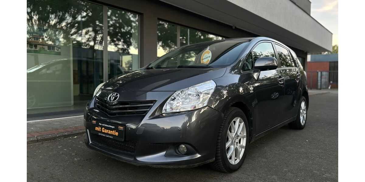 Toyota Verso 187.000 km 3.999 &euro; Gütersloh 33334
