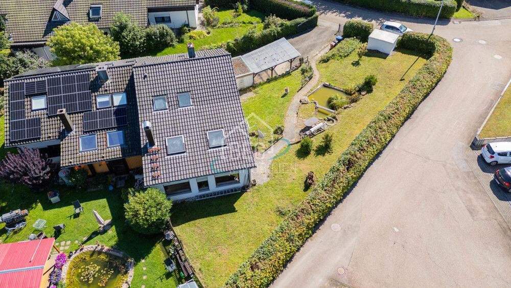 Doppelhaushälfte mit großem Garten in ruhiger Wohnlage 4 zimmer