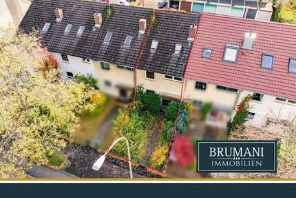 BRUMANI | Attraktives Reihenmittelhaus auf 3 Etagen mit Garten und Garage in Freiburg-Haslach 6 zimmer