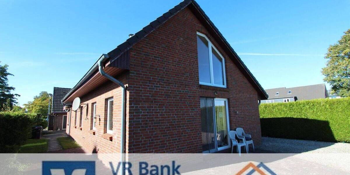 2 Wohnhäuser mit Carport und kleinem Gewerbeteil in attraktiver zentraler Lage 5 zimmer