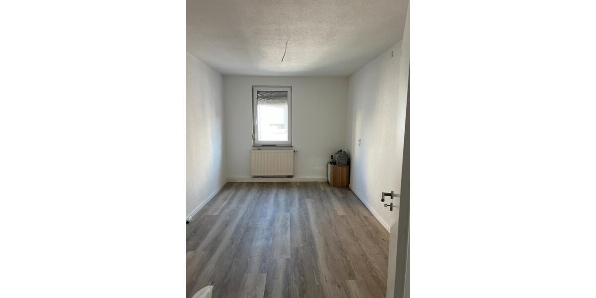 Etagenwohnung Heilbronn Böckingen - 5 Zimmer, 115 m&sup2;, 1.350&euro; | Angebot:24588316