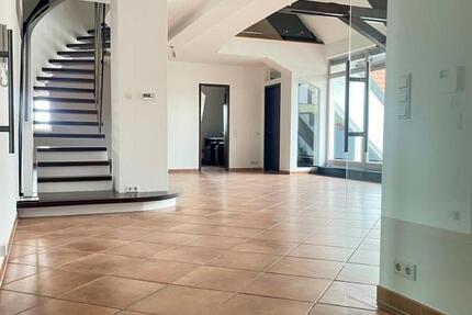 Wohnung Regensburg Kumpfmühl - 4.5 Zimmer, 264 m&sup2;, 3.500&euro; | Angebot:26589423