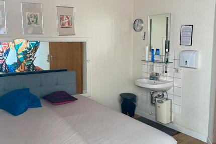 Haus Tübingen Derendingen - 9 Zimmer, 200 m&sup2;, 7.000&euro; | Angebot:25824300