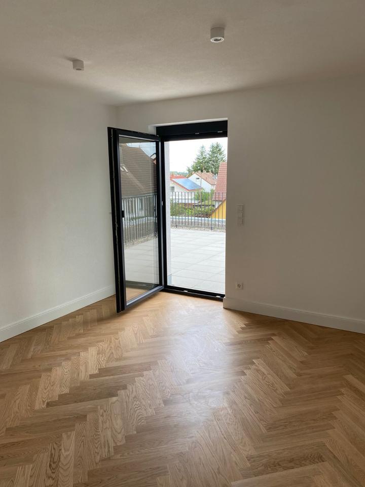 Haus im Haus, großzügige 5 Zi. Wohnung mit 40 qm Dachterrasse
