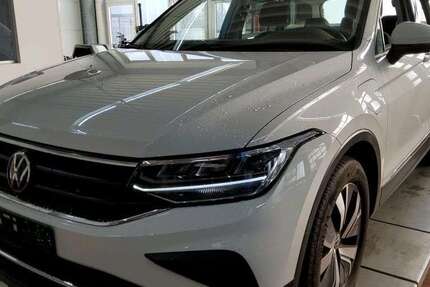 VW Tiguan 64.378 km 24.489 &euro; Darmstadt 64291