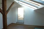 *Wunderschöner Altbau* Renovierte, großzügige Maisonettewohnung mit Dachterrasse in zentraler Lage 4 zimmer