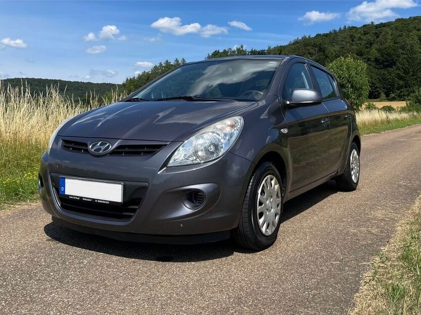 i20