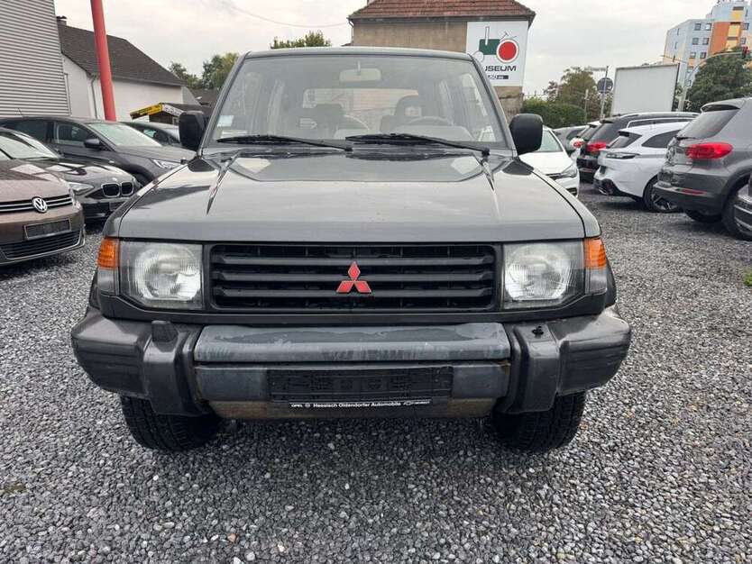 Mitsubishi Pajero 325.000 km 2.999 € Paderborn 33100