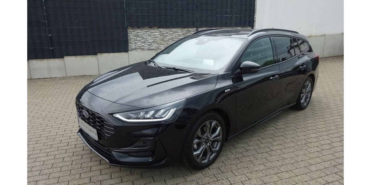 Ford Focus 23.816 km 22.990 &euro; Tauberbischofsheim 97941