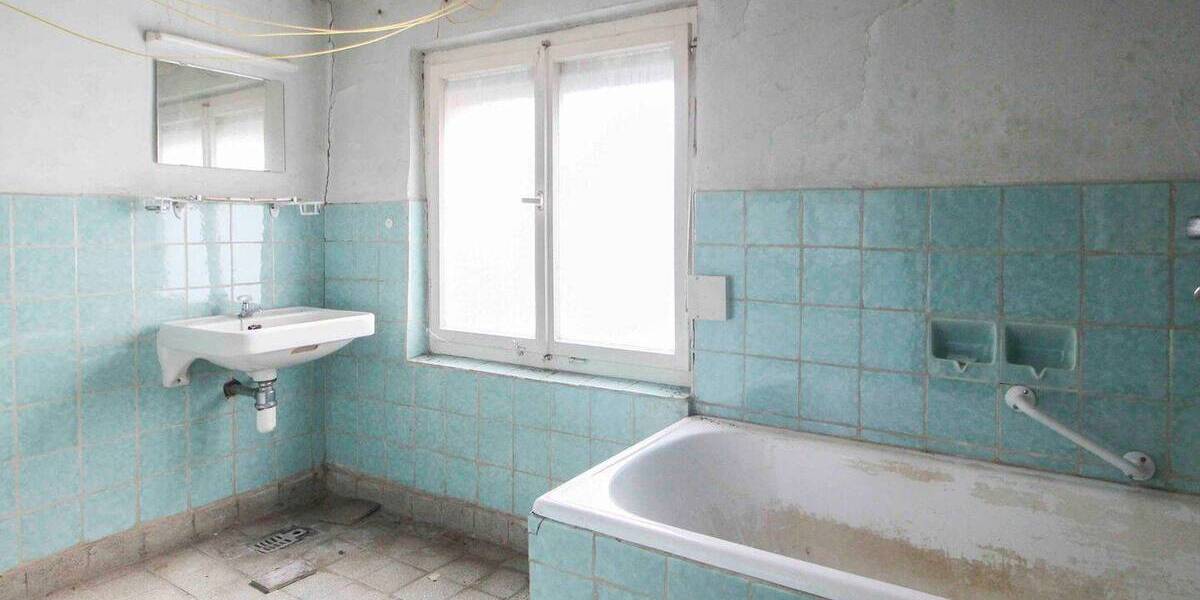 Einfamilienhaus Mühlacker Dürrmenz - 6 Zimmer, 115 m&sup2;, 175.000&euro; | Angebot:25970542