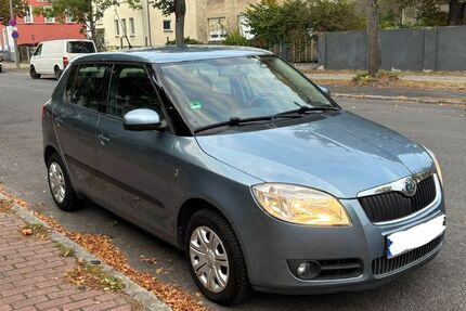 Skoda Fabia 84.300 km 3.900 &euro; Berlin 12349