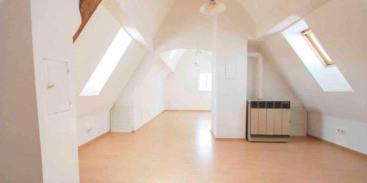 Charmantes Zweifamilienhaus mit historischem Gewölbekeller und zwei Südterrassen in Möhringen 7 zimmer