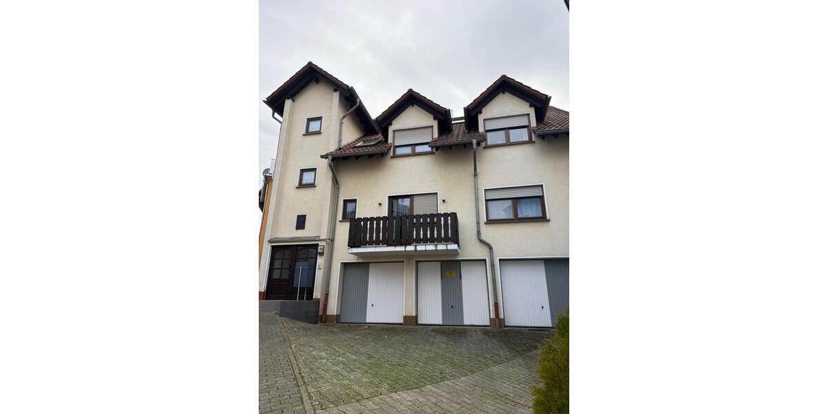 2-3 Familien Haus, auch als Kapitalanlage 8 zimmer