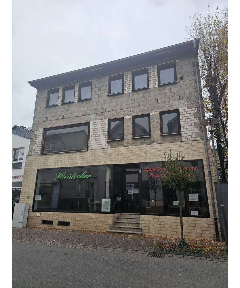 Haus zum Kaufen in Nastätten 275.000 € 300 m²