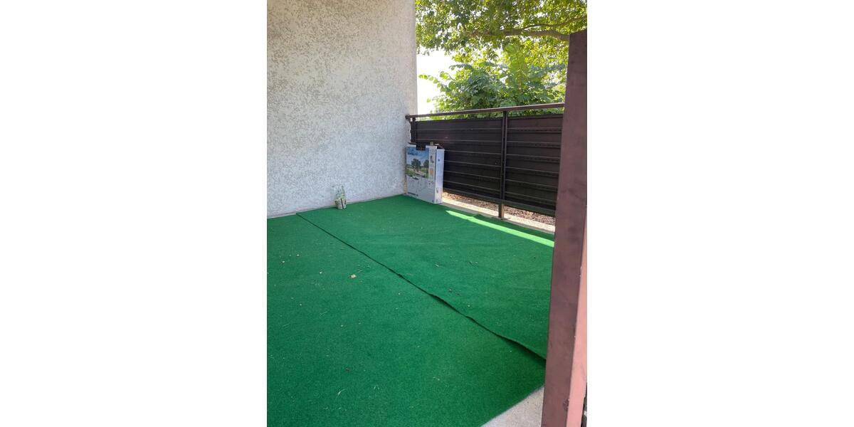 5-Zimmer-Eigentumswohnung in einem 3-Familien-Haus in KA-Neureut 5 zimmer