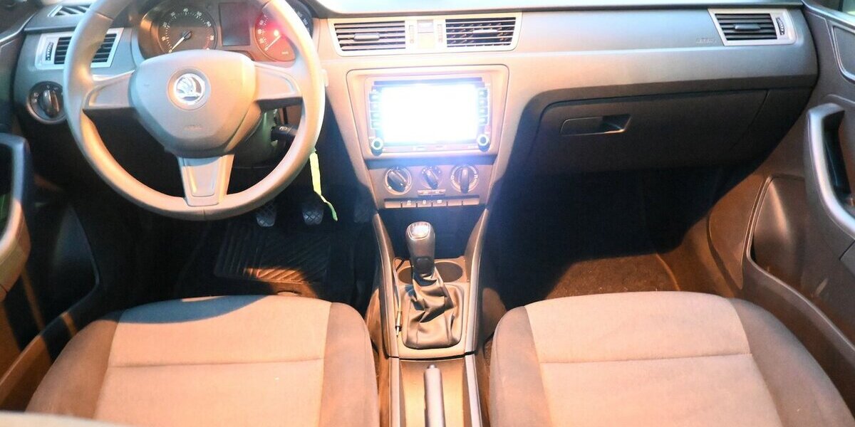 Skoda Rapid Spaceback 1.2 mit NAVI Steuerkette neu!!! 175.000 km 5.300 &euro; Seevetal - Hittfeld 21218