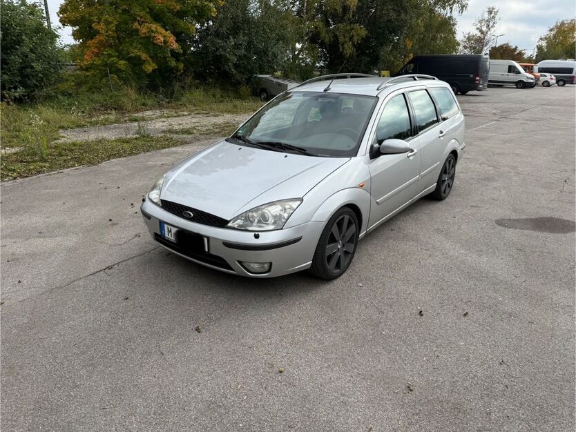 Ford Focus 126.914 km 3.500 € Unterhaching 82008