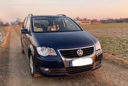 VW Touran 151.000 km 6.700 &euro; Salzgitter 38228