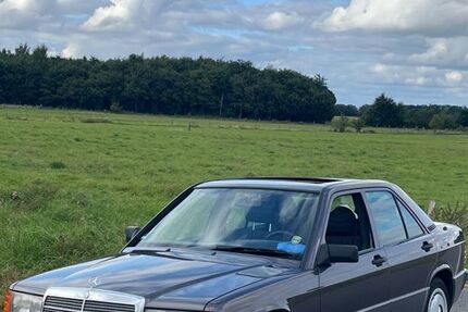 Mercedes-Benz 190 154.070 km 6.000 &euro; Hamburg 22457