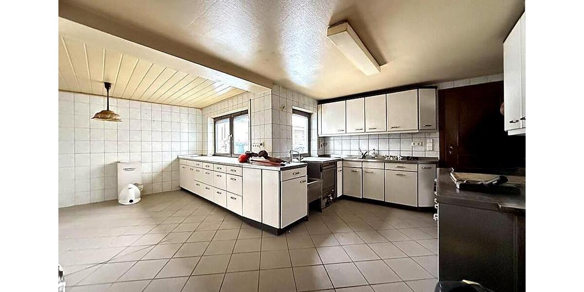 Einfamilienhaus Scheßlitz - 8 Zimmer, 315 m&sup2;, 169.000&euro; | Angebot:26636938