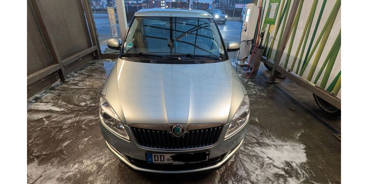 Skoda Fabia 151.515 km 2.500 &euro; Dresden 01277