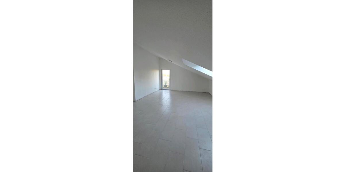 Dachgeschoßwohnung Kamen - 3 Zimmer, 69 m&sup2;, 741&euro; | Angebot:26374093