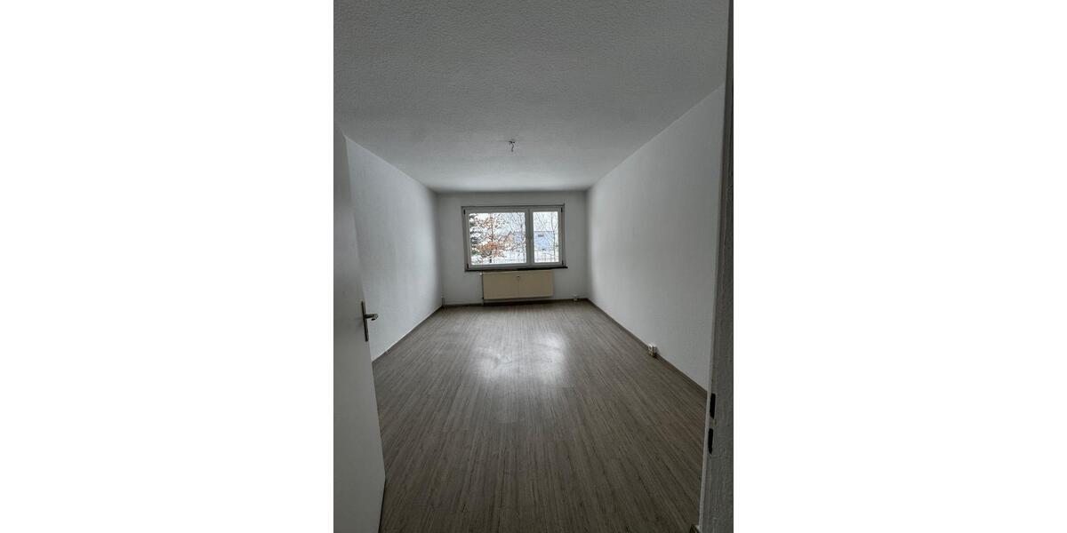 Erdgeschoßwohnung Zörbig - 4 Zimmer, 70 m&sup2;, 400&euro; | Angebot:24766022