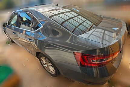 Skoda Superb 166.720 km 18.799 &euro; Schmelz 66839