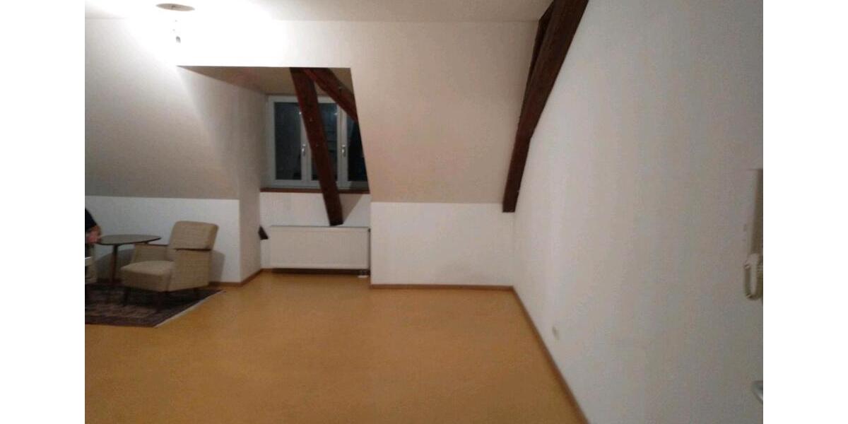 Dachgeschoßwohnung Regensburg Konradsiedlung - 2.5 Zimmer, 85 m&sup2;, 1.300&euro; | Angebot:24766170