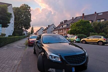 Opel Insignia 208.000 km 5.980 &euro; Düsseldorf 40468