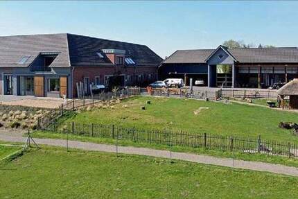 Provisionsfrei Exklusiver Vierkanthof Nähe Düsseldorf 1 zimmer