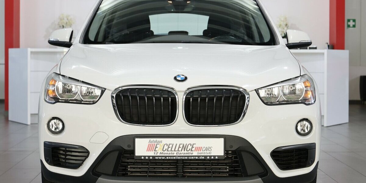 BMW X1 sDrive 18i Advantage WHITE / AUTOMATIK / 89.000 km 18.444 &euro; Hamm 59077