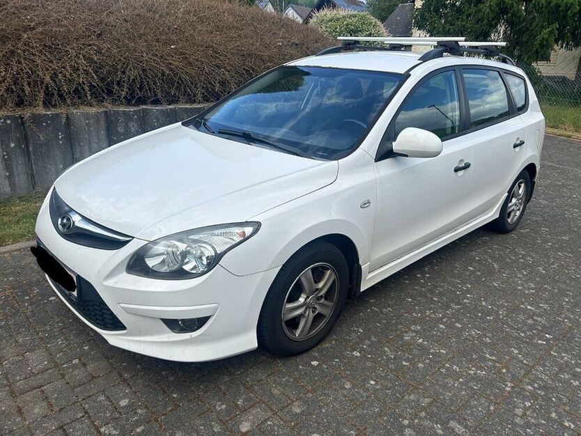i30
