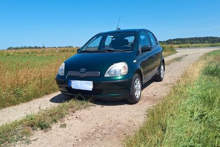 Toyota Yaris 186.000 km 1.350 &euro; Bahrdorf 38459