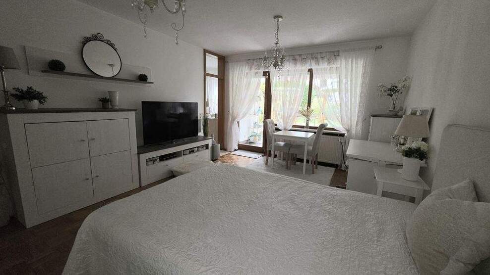 500 m in die Altstadt! Einzigartige 1-Zimmer- Stadtwohnung, Erdgeschoss, mit Garten, TG-Stellplatz* 1 zimmer