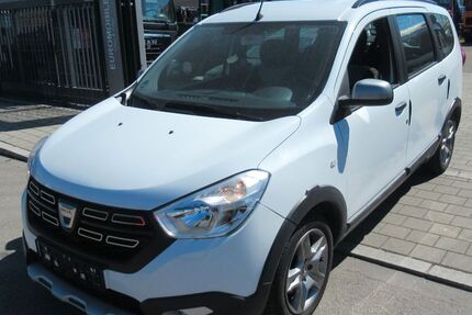 Dacia Lodgy 184.353 km 6.999 &euro; Ingolstadt 85055
