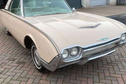 Ford Thunderbird 65.000 km 18.100 &euro; Bergen auf Rügen 18528