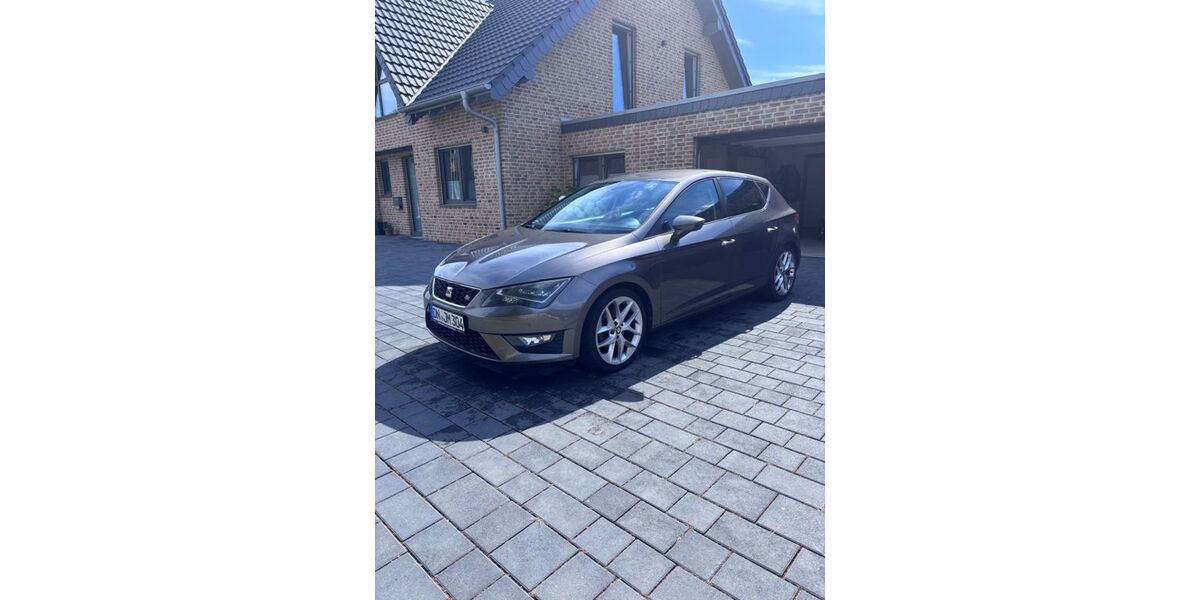 Seat Leon 106.025 km 10.800 &euro; Aldenhoven 52457