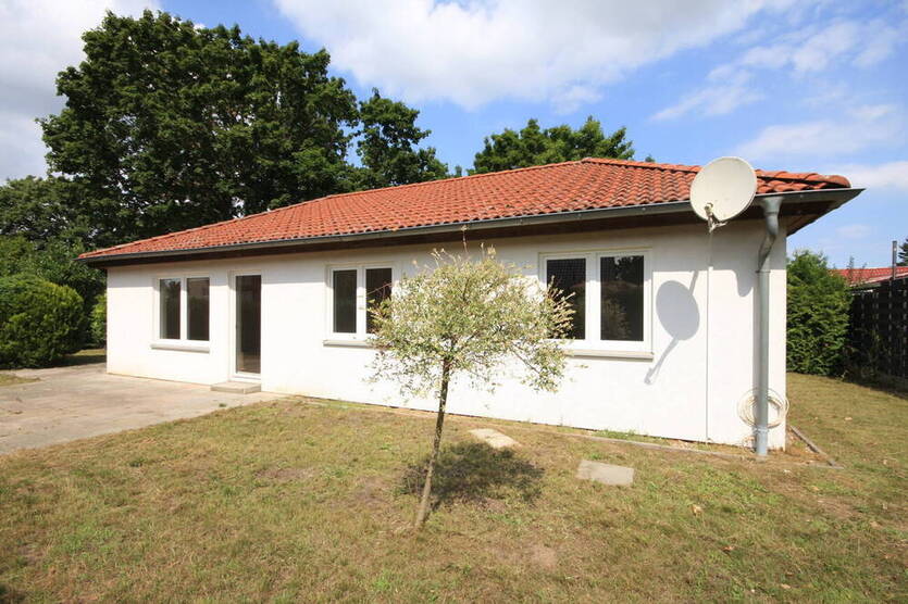 Leben auf einer Ebene - stilvoller Bungalow mit Doppelgarage und sonnigem Südwestgarten