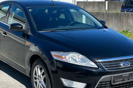 Ford Mondeo 220.000 km 1.950 &euro; Flensburg 24941