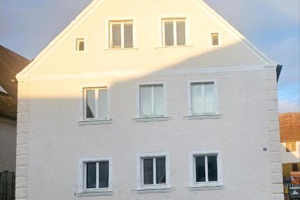 Haus, Scheune, Grillplatz, Hof, Stellplätze ,Garage 5 zimmer