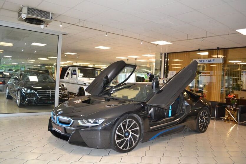i8