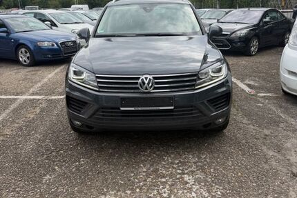 VW Touareg 210.000 km 12.500 &euro; Karlsruhe 76137