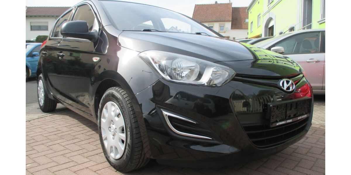 Hyundai i20 146.800 km 5.300 &euro; Pfeffelbach 66871