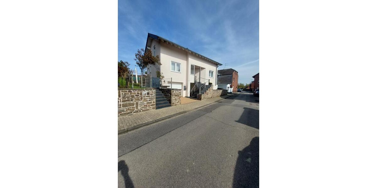 Einfamilienhaus Baesweiler - 8 Zimmer, 143 m&sup2;, 450.000&euro; | Angebot:25871723