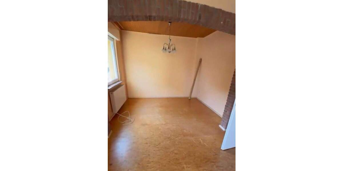 Zweifamilienhaus zur Kernsanierung mit Ausbaureserve in Hattersheim 9 zimmer