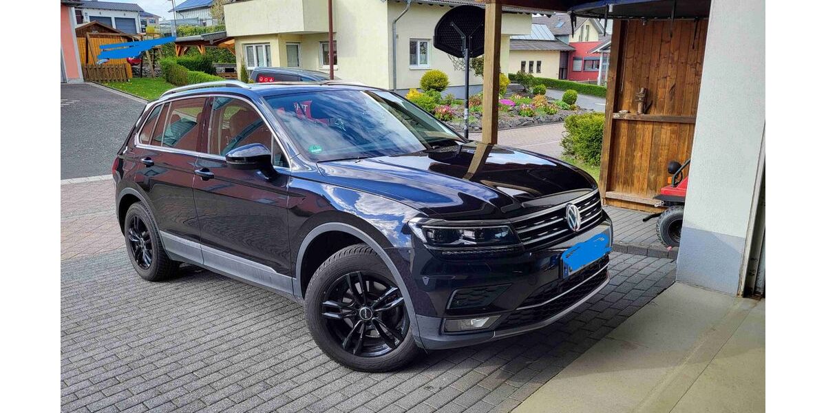 VW Tiguan 72.600 km 22.300 &euro; Karbach 56281
