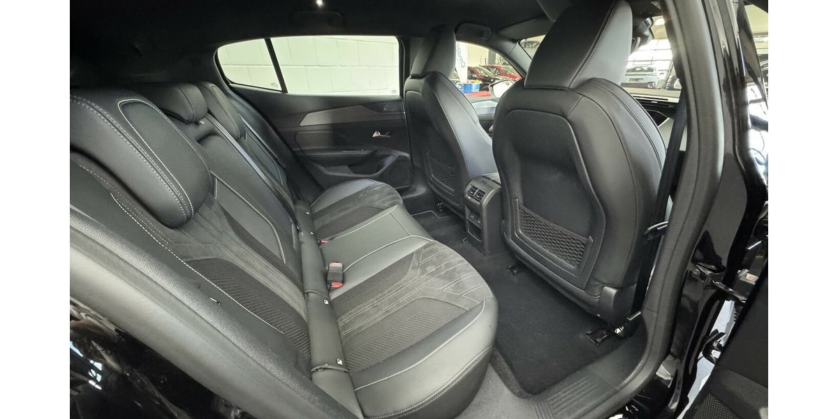 Peugeot 408 GT 225 Plug in Hybrid Massage 360° Cam 34.882 km 27.380 &euro; Lich 35423