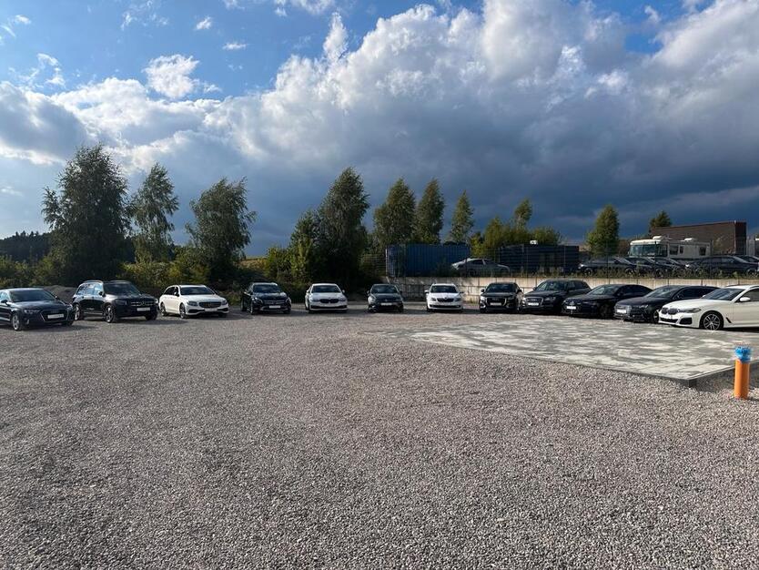 Autoplatz Authandel Platz Gewerbegrundstück