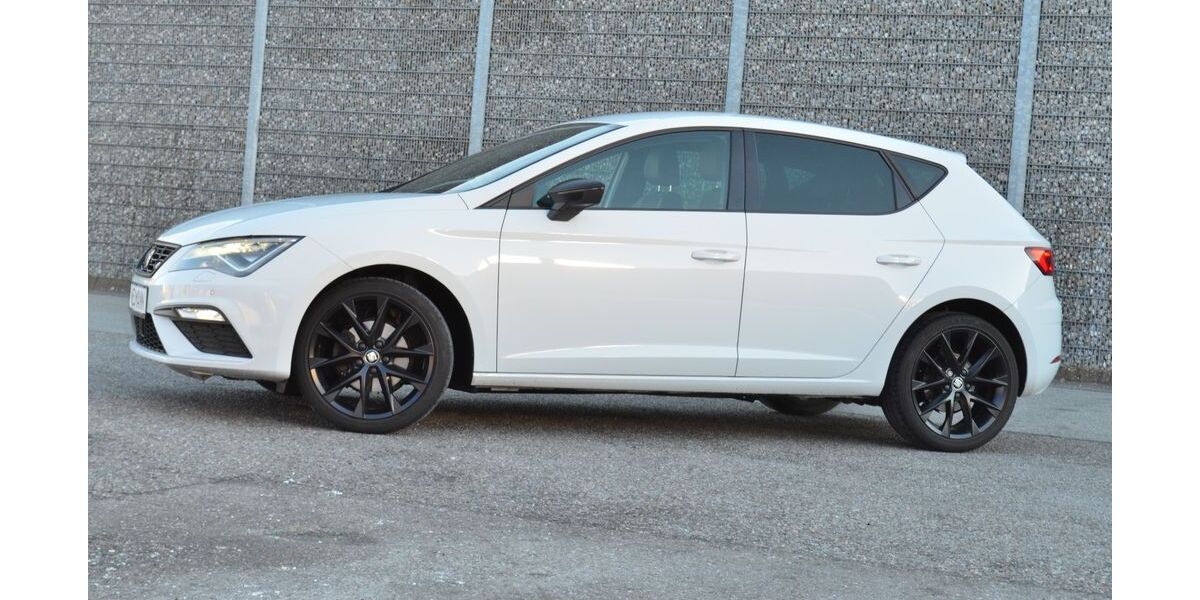 Seat Leon 75.600 km 12.880 € München 81243